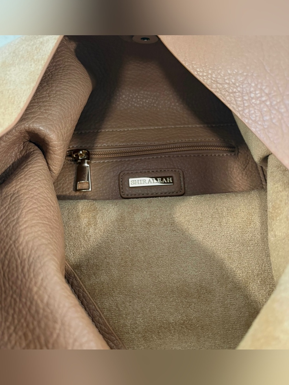 LIKE NEW Shiraleah Arden Women’s Tan Two-Tone Vegan Leather Relaxed Hobo Tote - Picture 3 of 9